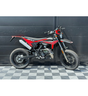 50 A BOITE BETA RR 2T 2025 NOIR