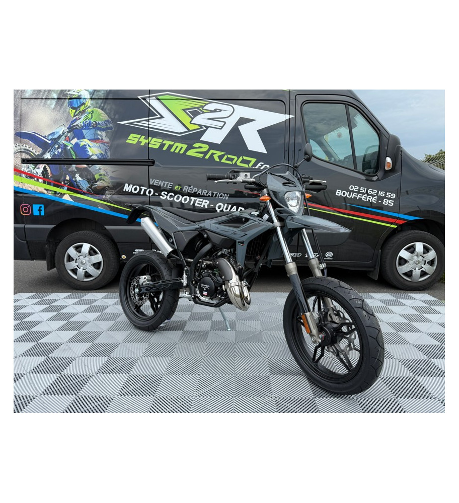 50 A BOITE BETA RR 2T 2025 ÉDITION SPECIALE 50 A BOITE BETA RR 2T 2025 ÉDITION SPECIALE