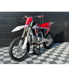 MOTO NEUVE CROSS FANTIC 125 XX 2025