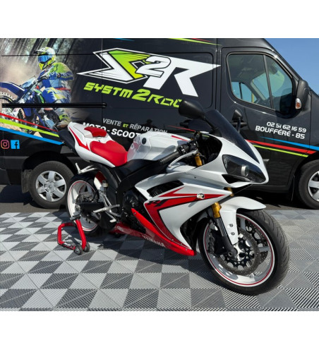 MOTO YAMAHA YZF 1000 R1 BLANC ET ROUGE DE 2007