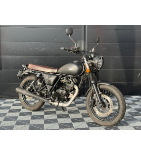 MOTO MASH 125 SEVENTY NOIR MAT