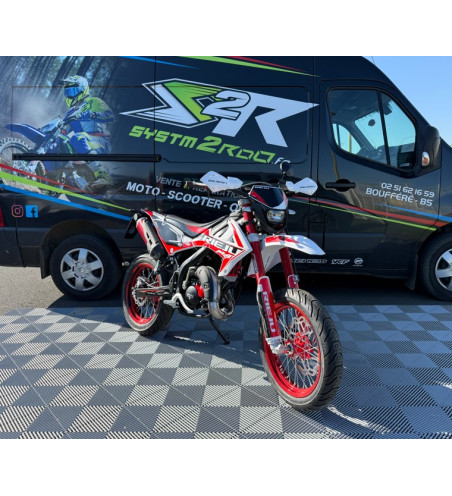 50 A BOITE RIEJU MRT PRO TROPHY SM ROUGE BLANC E5+