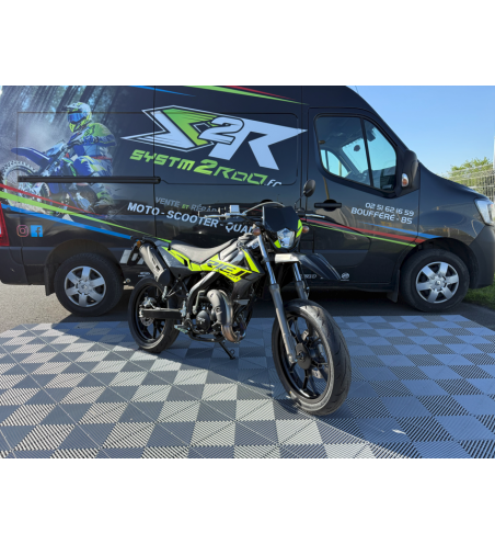 50 A BOITE RIEJU MRT 50 SM NOIR KIT RABAISSE EURO5