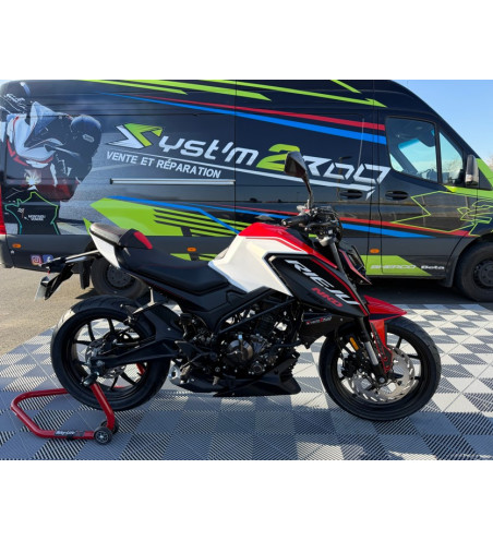 MOTO RIEJU NAKED 125 BLANC ET ROUGE EURO5+