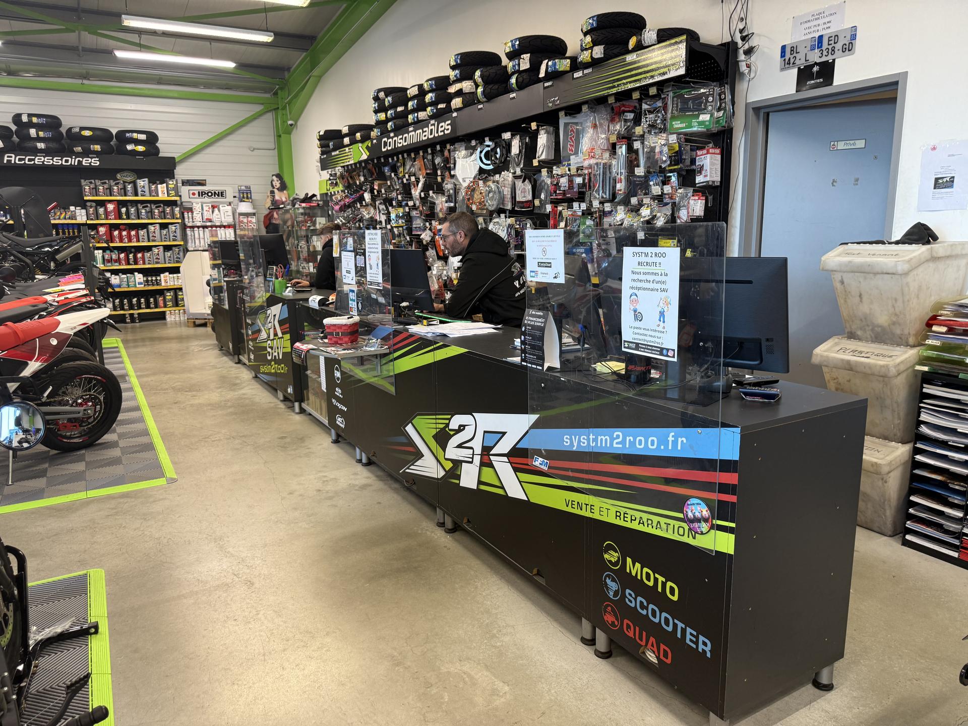 Comptoir d'accueil du showroom Syst'm 2 Roo