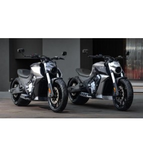 MOTO BENDA LFC 700 NOIR 4 CYLINDRE