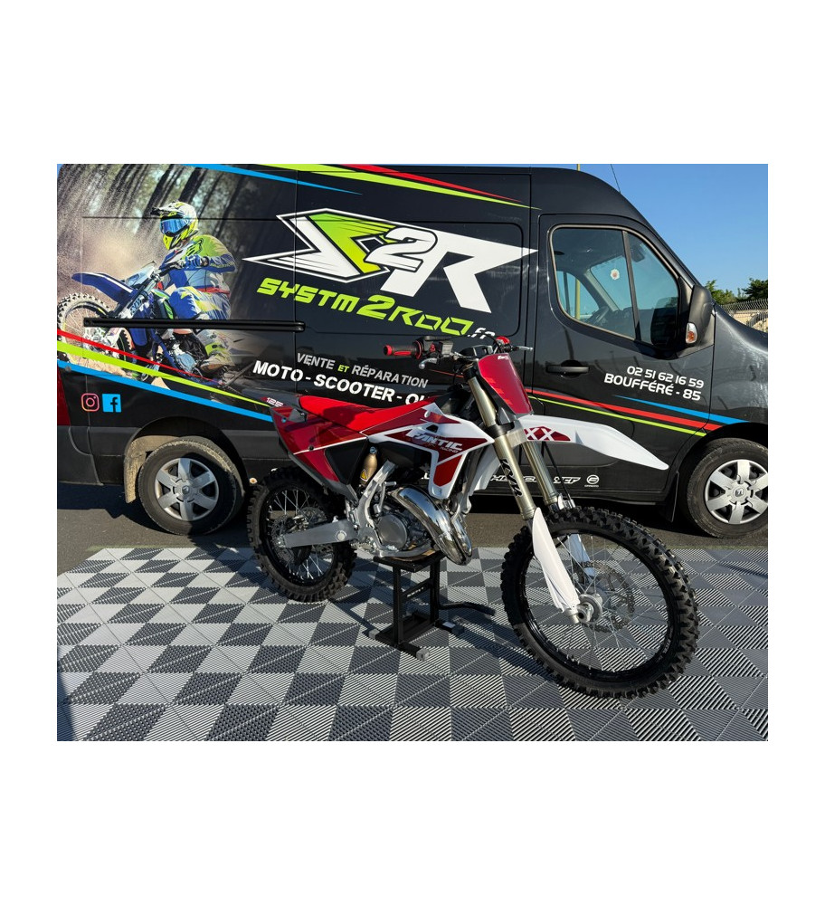 MOTO NEUVE CROSS FANTIC 125 XX 2025