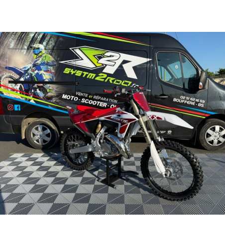 MOTO NEUVE CROSS FANTIC 125 XX 2025
