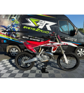 MOTO NEUVE CROSS FANTIC 125 XX 2025