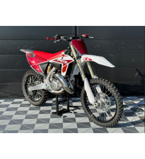 MOTO NEUVE CROSS FANTIC 125 XX 2025